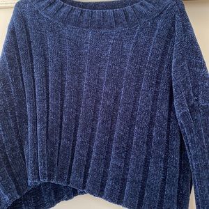 Boo Hoo blue sweater crop top